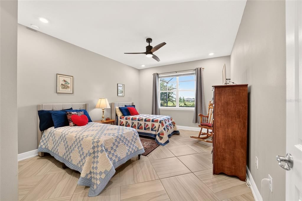 En Venta: $649,850 (3 camas, 3 baños, 2889 Pies cuadrados)
