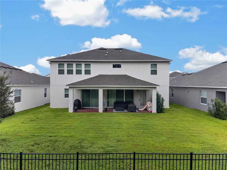 For Sale: $749,900 (5 beds, 4 baths, 3291 Square Feet)