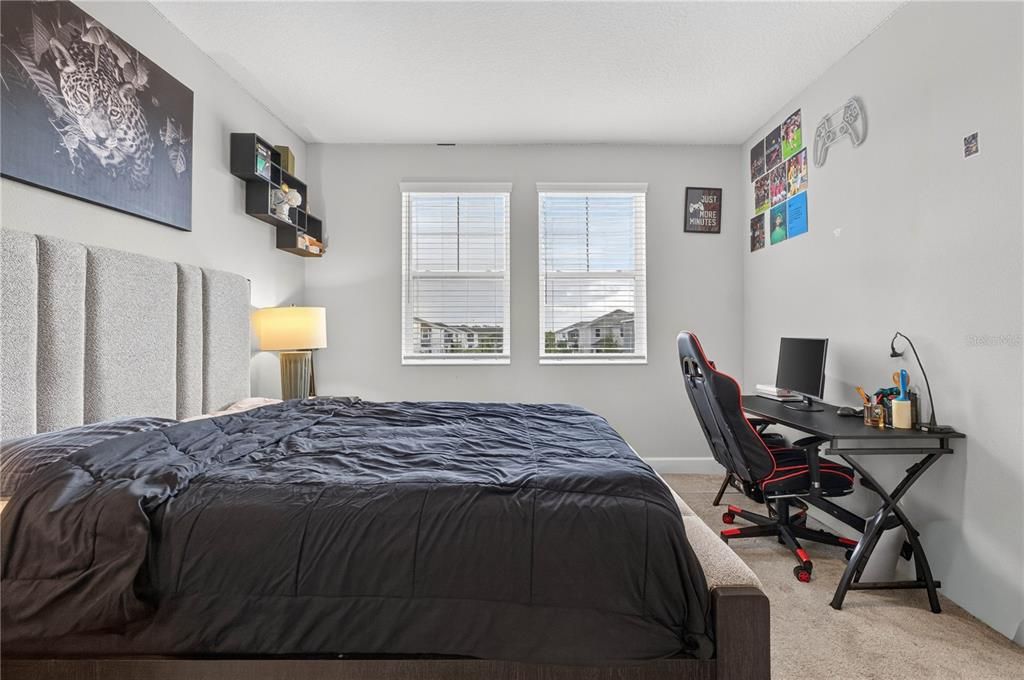 For Sale: $749,900 (5 beds, 4 baths, 3291 Square Feet)
