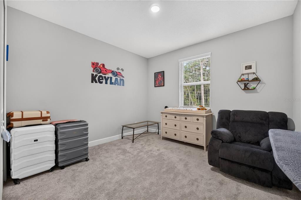 For Sale: $749,900 (5 beds, 4 baths, 3291 Square Feet)