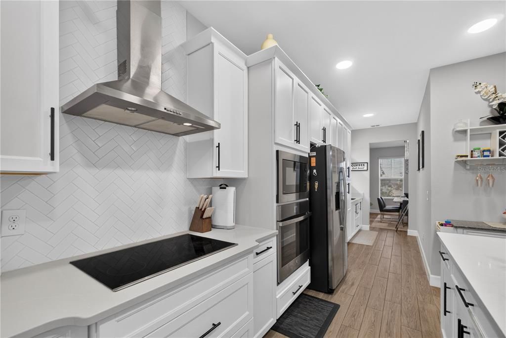 For Sale: $749,900 (5 beds, 4 baths, 3291 Square Feet)