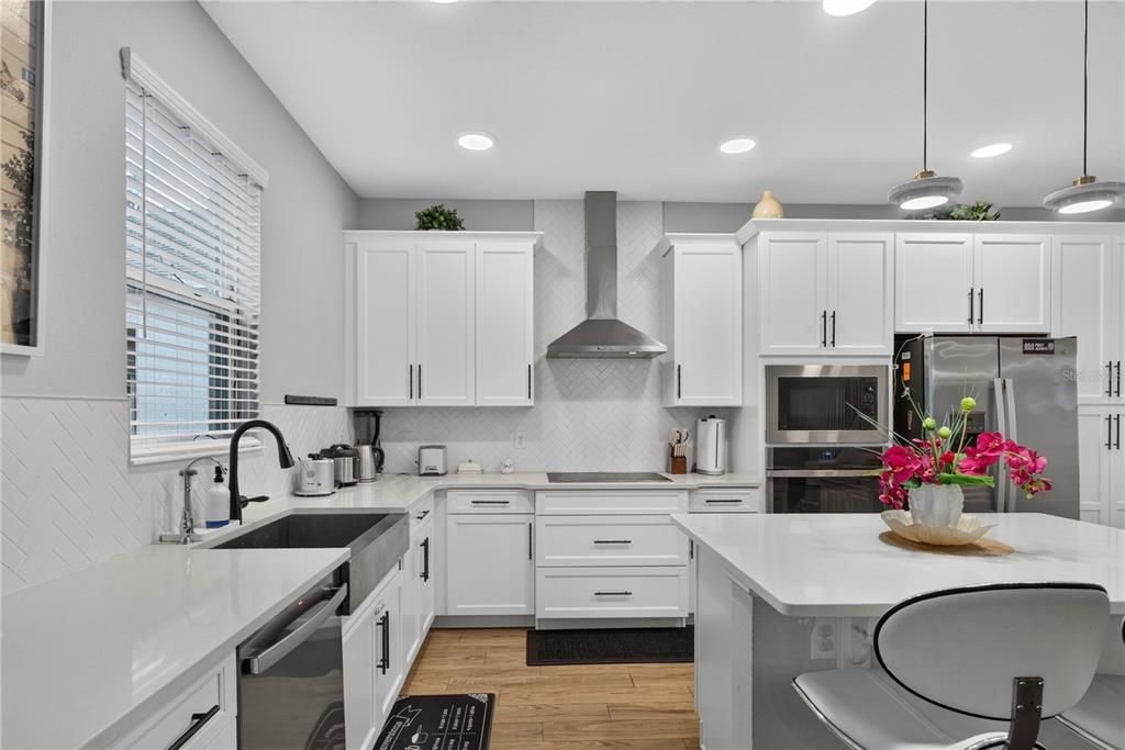 For Sale: $749,900 (5 beds, 4 baths, 3291 Square Feet)