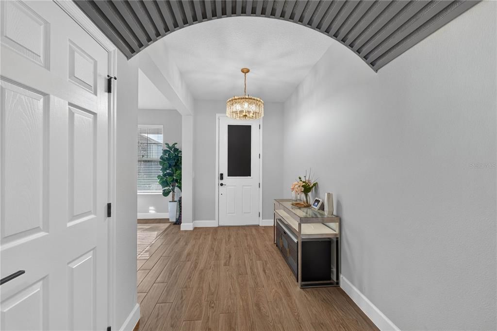 For Sale: $749,900 (5 beds, 4 baths, 3291 Square Feet)