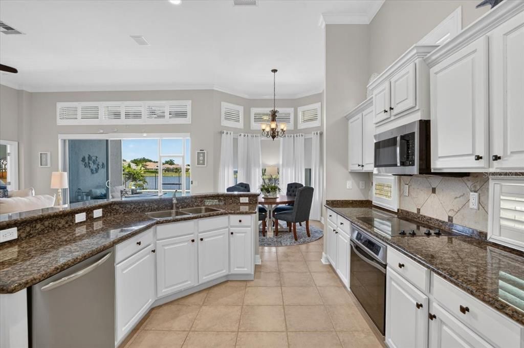 For Sale: $1,021,000 (3 beds, 2 baths, 2084 Square Feet)
