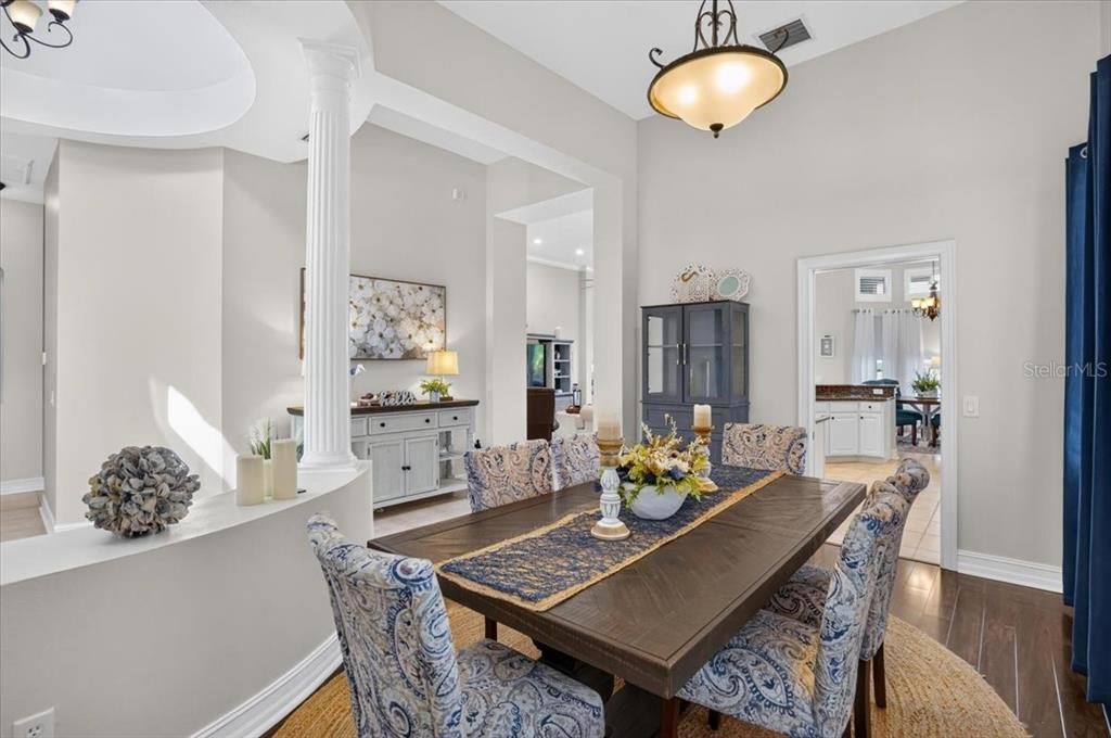 For Sale: $1,021,000 (3 beds, 2 baths, 2084 Square Feet)