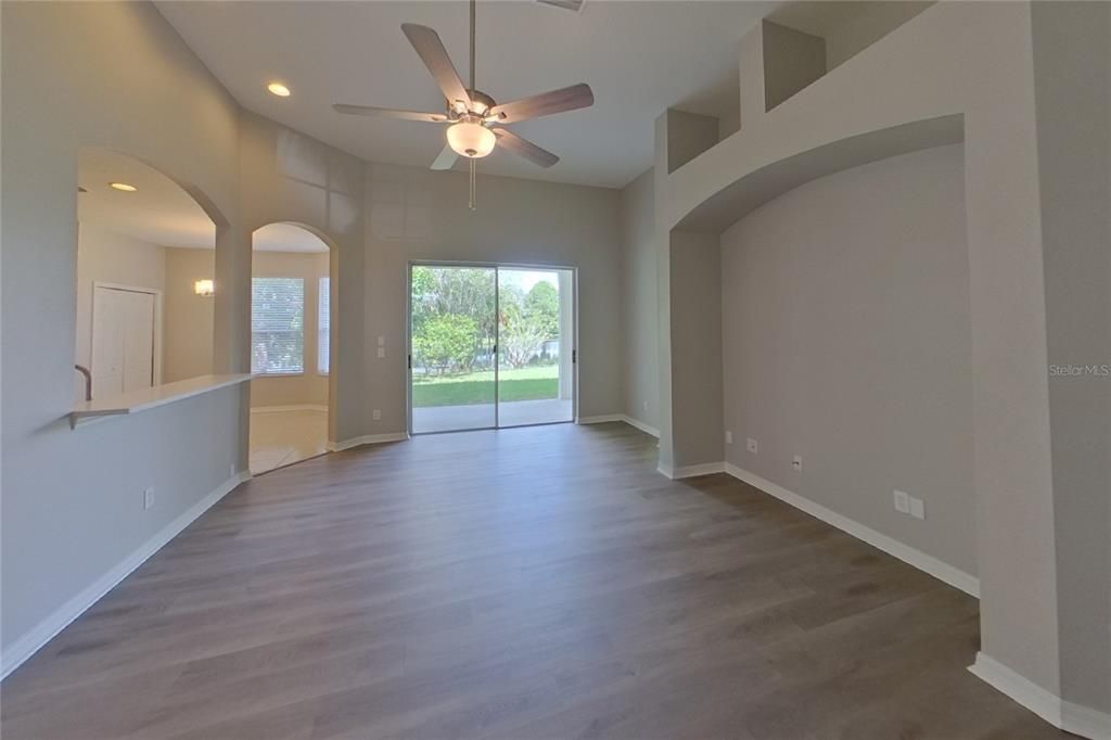 For Rent: $2,249 (3 beds, 2 baths, 1759 Square Feet)