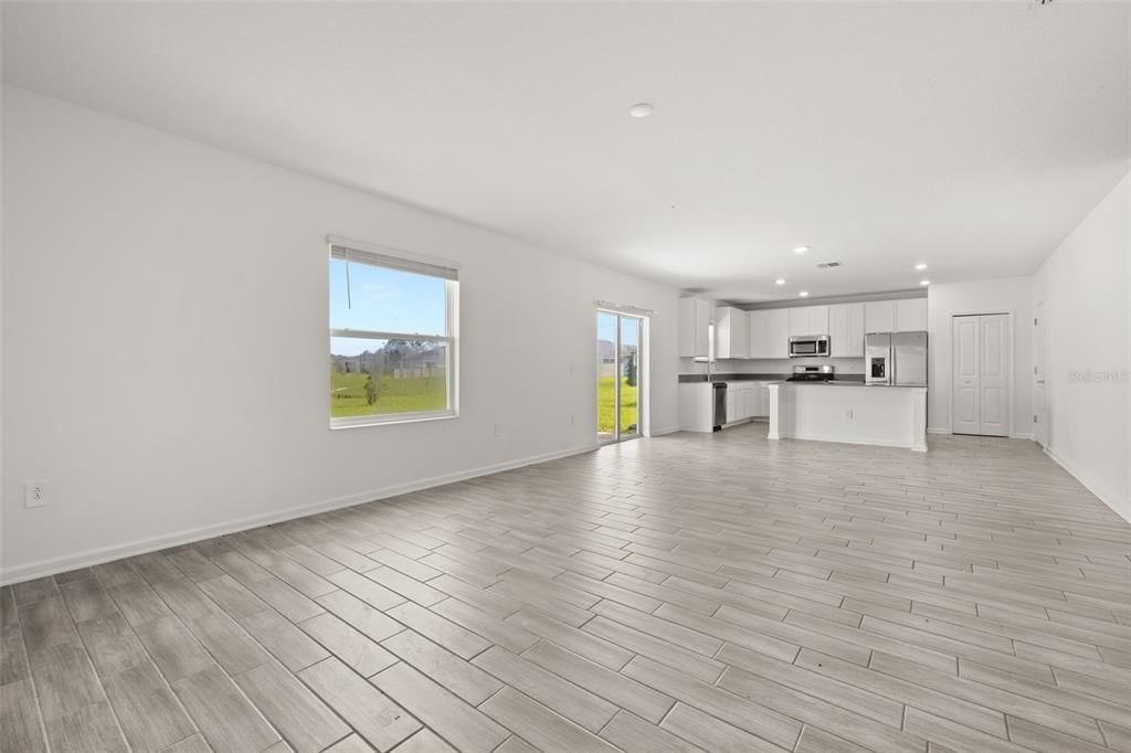 For Sale: $345,000 (4 beds, 2 baths, 2635 Square Feet)