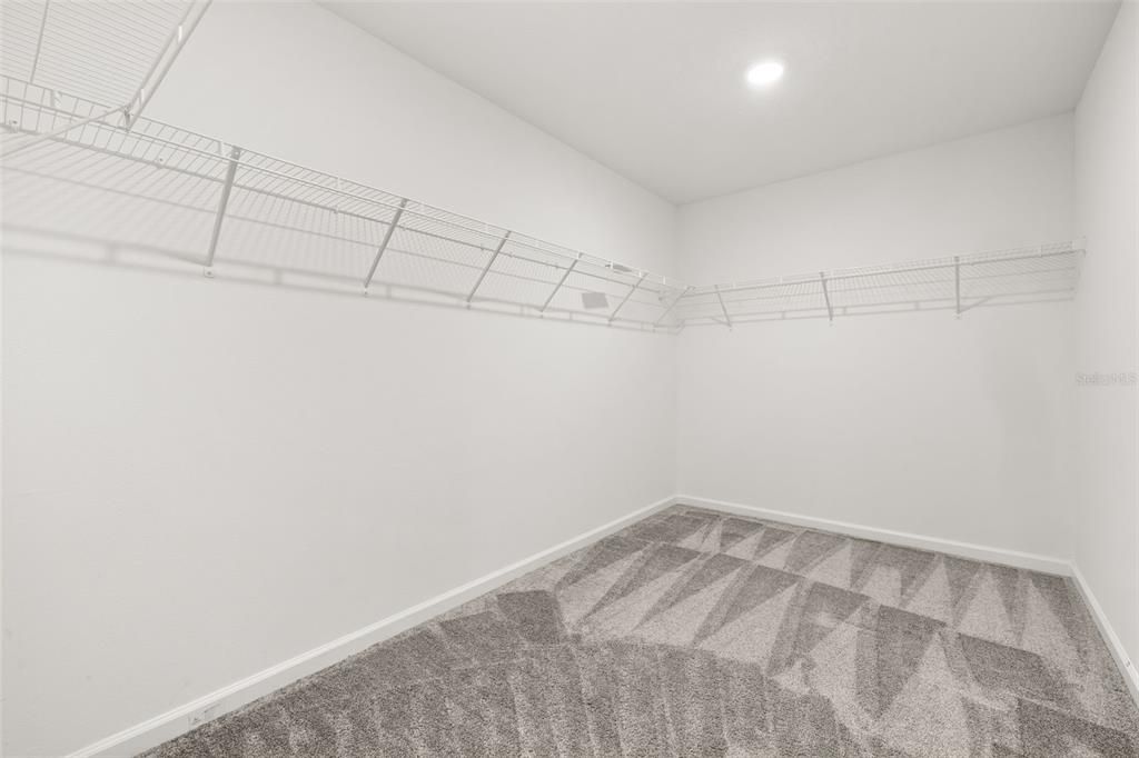 For Sale: $345,000 (4 beds, 2 baths, 2635 Square Feet)