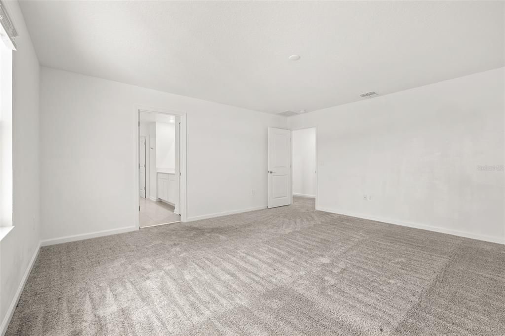 For Sale: $345,000 (4 beds, 2 baths, 2635 Square Feet)