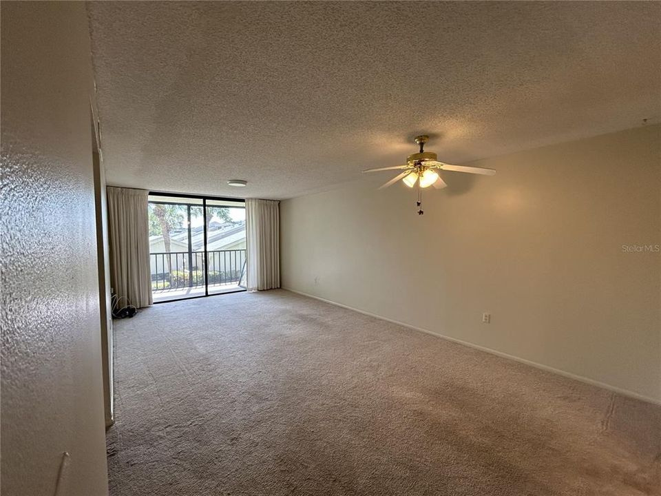 For Rent: $2,100 (2 beds, 2 baths, 1030 Square Feet)