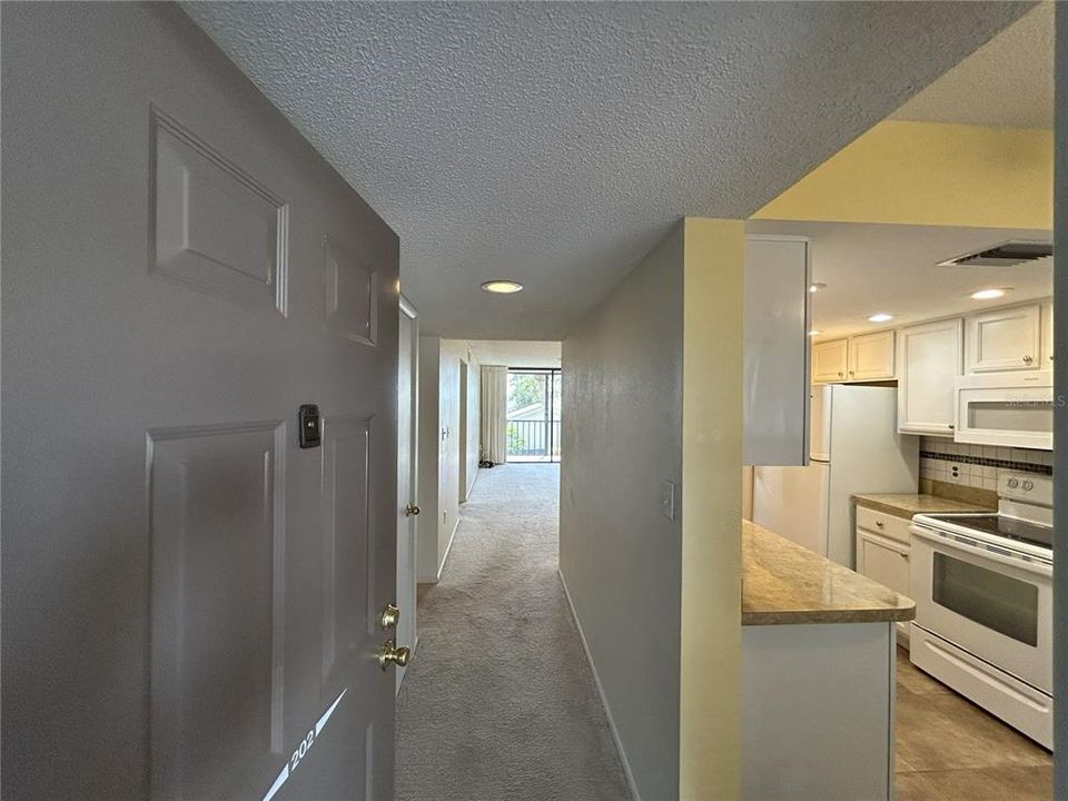 For Rent: $2,100 (2 beds, 2 baths, 1030 Square Feet)