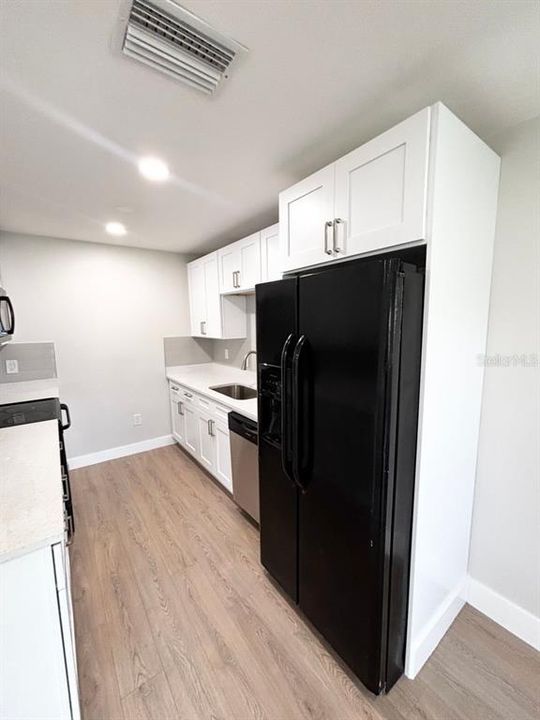 For Rent: $1,800 (2 beds, 1 baths, 1223 Square Feet)