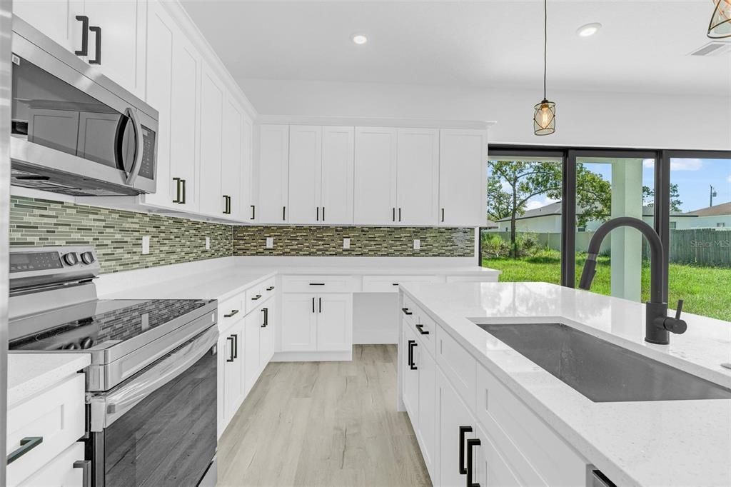 For Sale: $399,000 (4 beds, 3 baths, 2222 Square Feet)