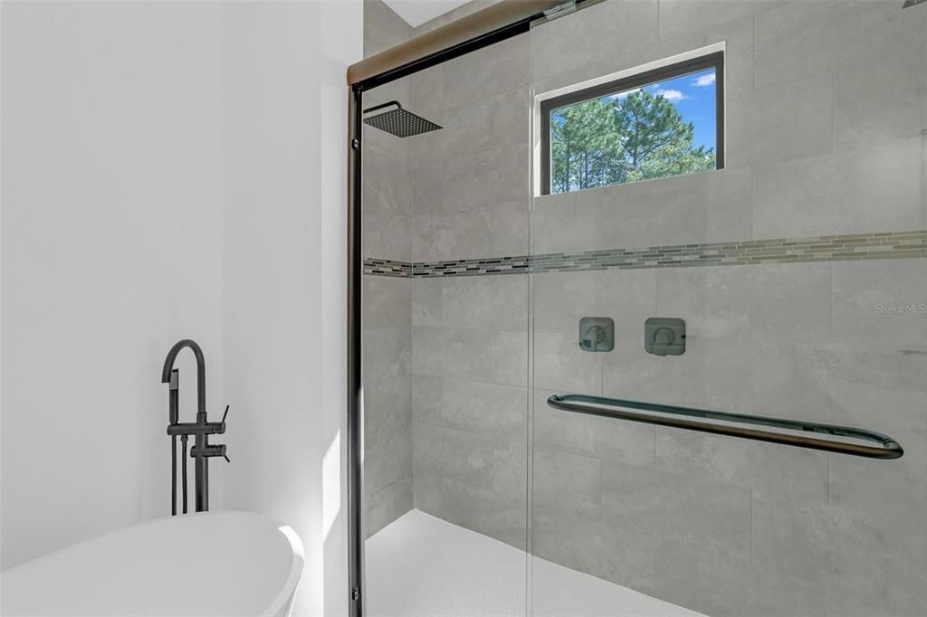 For Sale: $399,000 (4 beds, 3 baths, 2222 Square Feet)