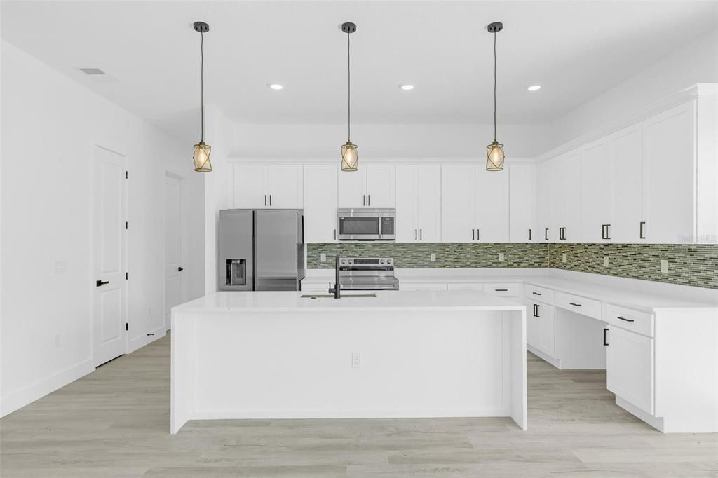 For Sale: $399,000 (4 beds, 3 baths, 2222 Square Feet)