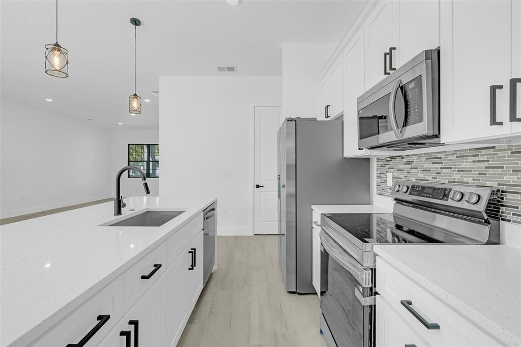 For Sale: $399,000 (4 beds, 3 baths, 2222 Square Feet)