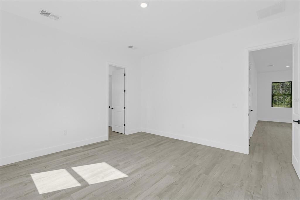 For Sale: $399,000 (4 beds, 3 baths, 2222 Square Feet)