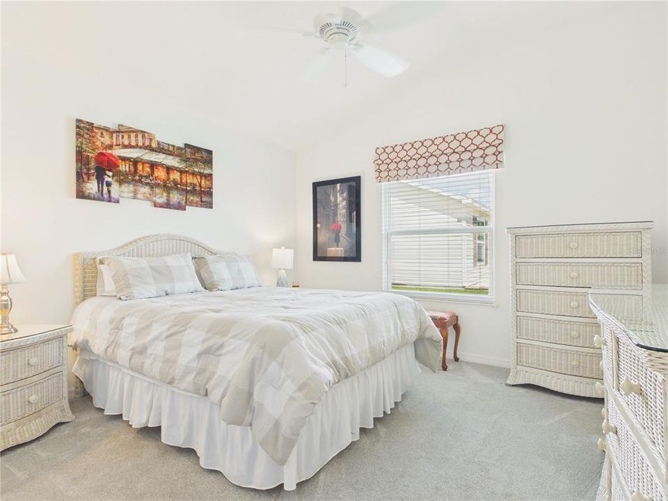 For Sale: $272,000 (2 beds, 2 baths, 1203 Square Feet)