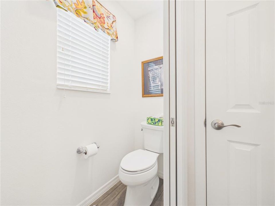 For Sale: $272,000 (2 beds, 2 baths, 1203 Square Feet)