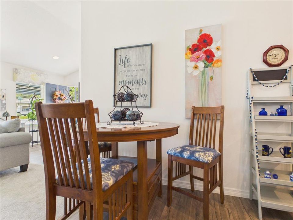 For Sale: $272,000 (2 beds, 2 baths, 1203 Square Feet)