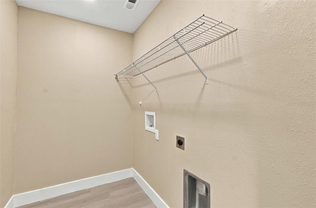 En Venta: $267,500 (2 camas, 2 baños, 1295 Pies cuadrados)