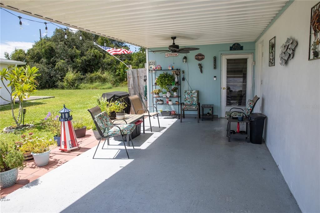 На продажу: $185,000 (2 спален, 2 ванн, 931 Квадратных фут)