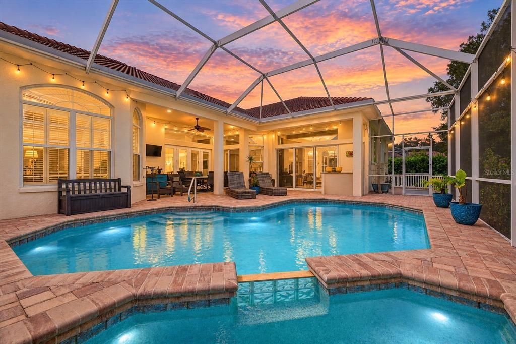 For Sale: $899,000 (5 beds, 4 baths, 3212 Square Feet)