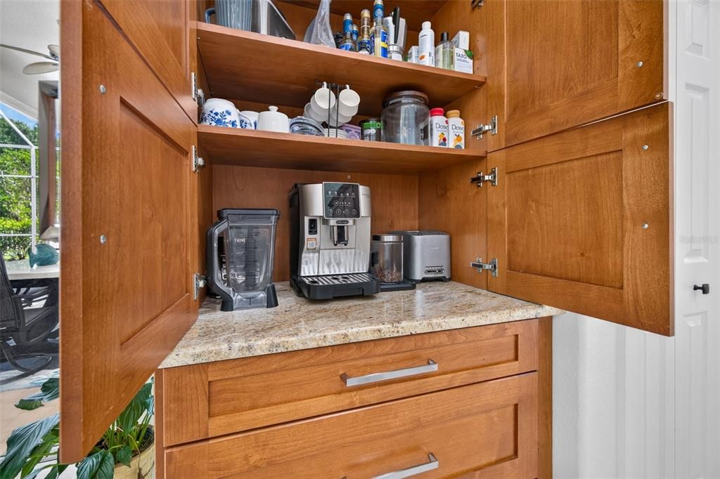 For Sale: $899,000 (5 beds, 4 baths, 3212 Square Feet)