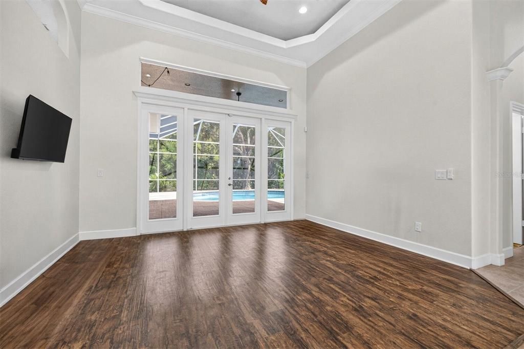 For Sale: $899,000 (5 beds, 4 baths, 3212 Square Feet)
