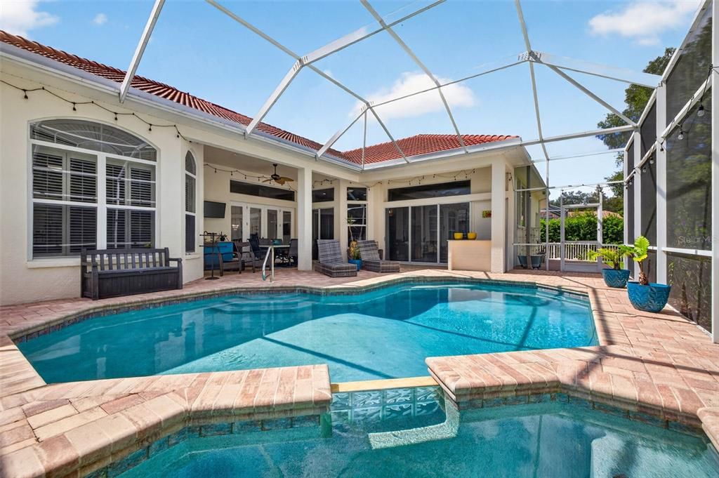 For Sale: $899,000 (5 beds, 4 baths, 3212 Square Feet)