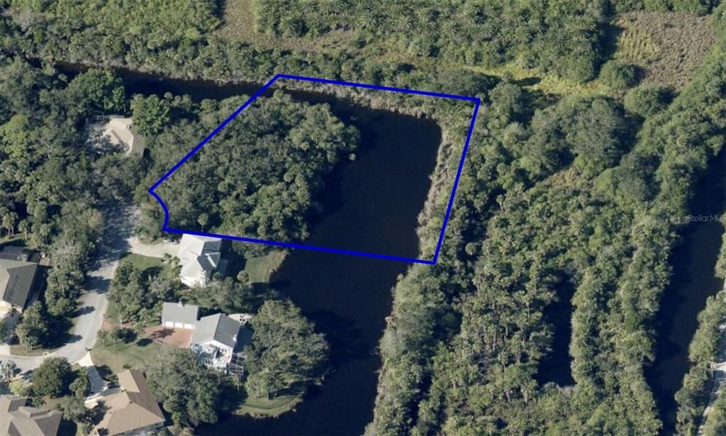 На продажу: $380,000 (1.69 acres)