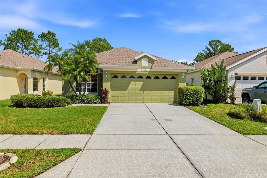 For Sale: $360,000 (3 beds, 2 baths, 1819 Square Feet)