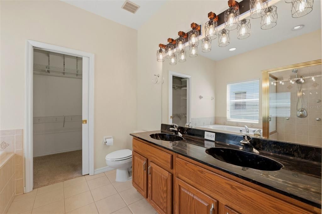 For Sale: $360,000 (3 beds, 2 baths, 1819 Square Feet)