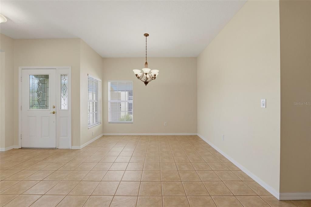 For Sale: $360,000 (3 beds, 2 baths, 1819 Square Feet)