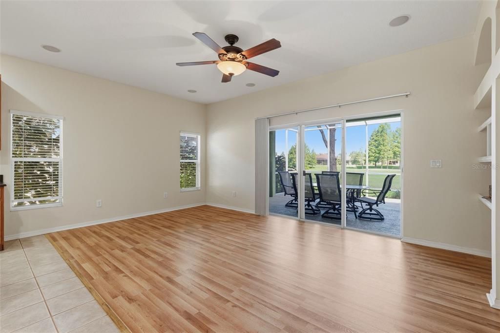For Sale: $360,000 (3 beds, 2 baths, 1819 Square Feet)