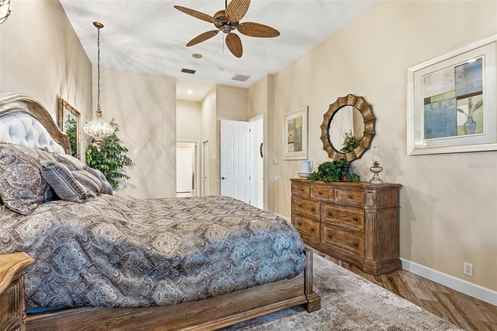 For Sale: $749,000 (3 beds, 2 baths, 2638 Square Feet)
