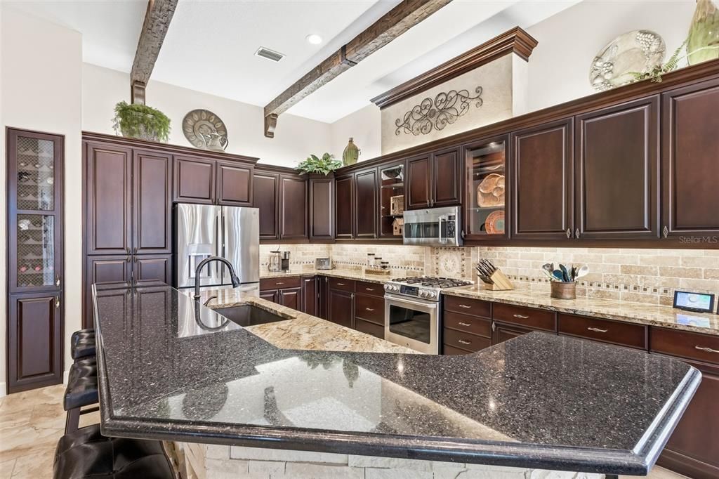 For Sale: $749,000 (3 beds, 2 baths, 2638 Square Feet)