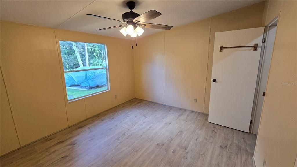 For Sale: $219,000 (3 beds, 2 baths, 960 Square Feet)