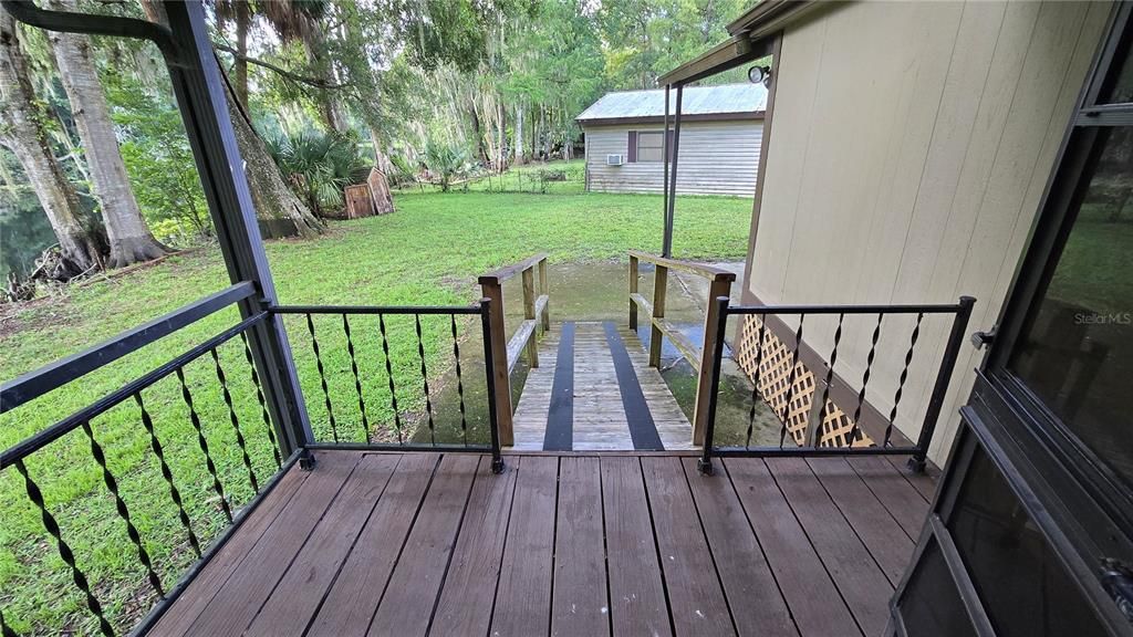 For Sale: $219,000 (3 beds, 2 baths, 960 Square Feet)