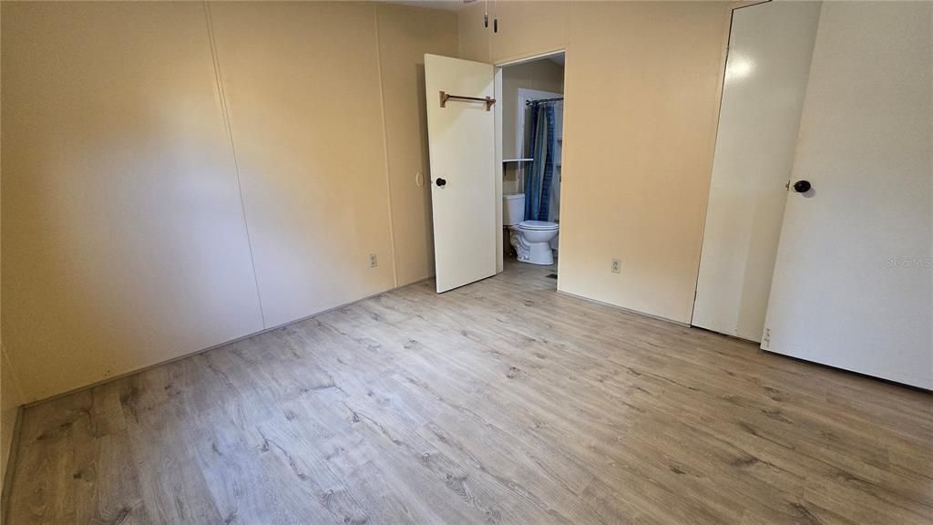 For Sale: $219,000 (3 beds, 2 baths, 960 Square Feet)