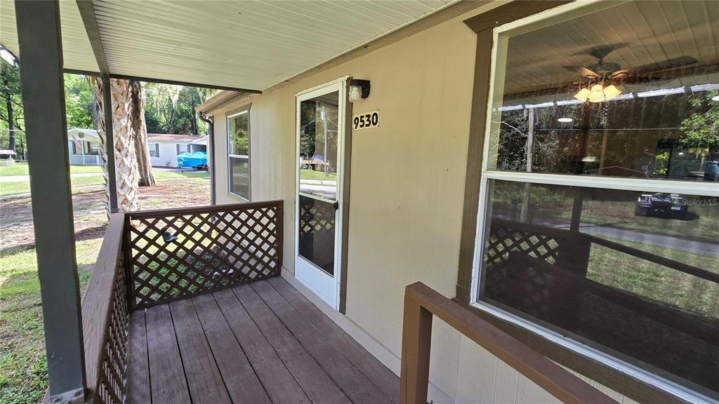 For Sale: $219,000 (3 beds, 2 baths, 960 Square Feet)