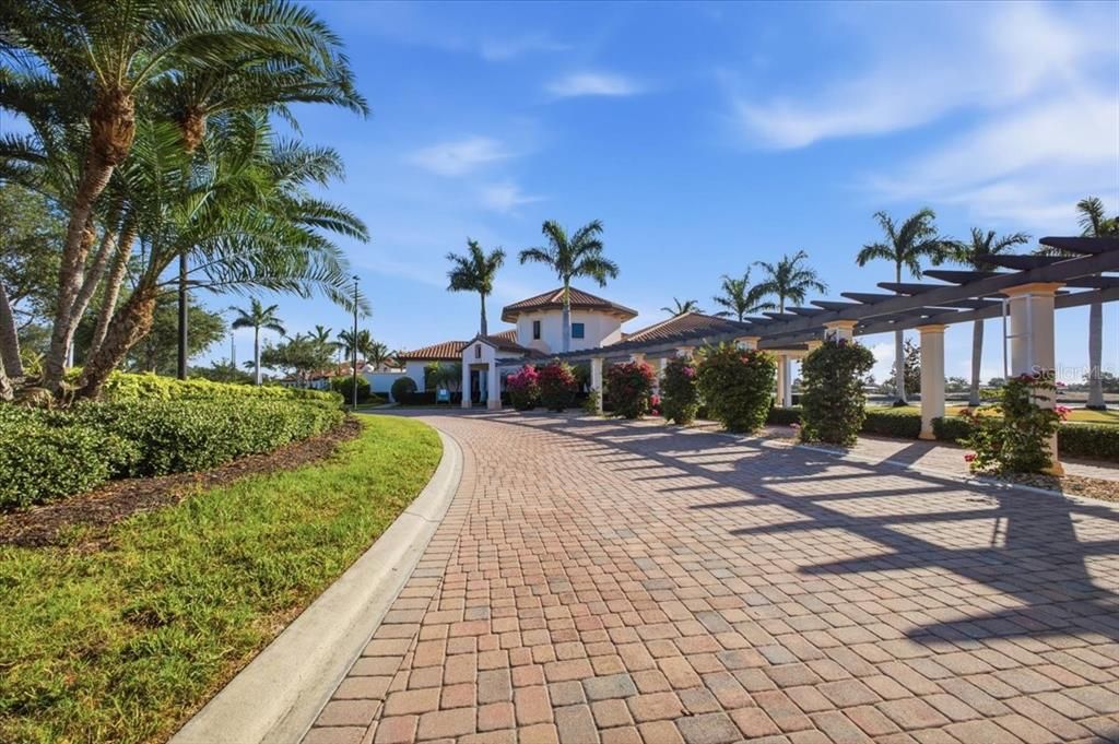 For Rent: $6,500 (3 beds, 2 baths, 1737 Square Feet)