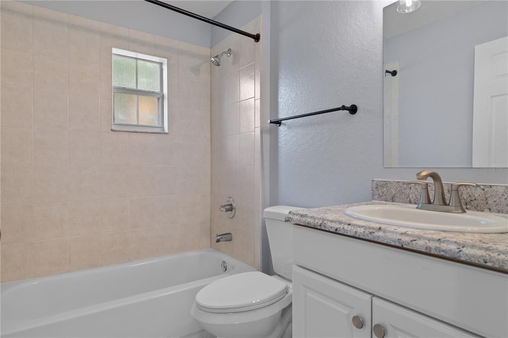 For Sale: $210,000 (3 beds, 2 baths, 1232 Square Feet)