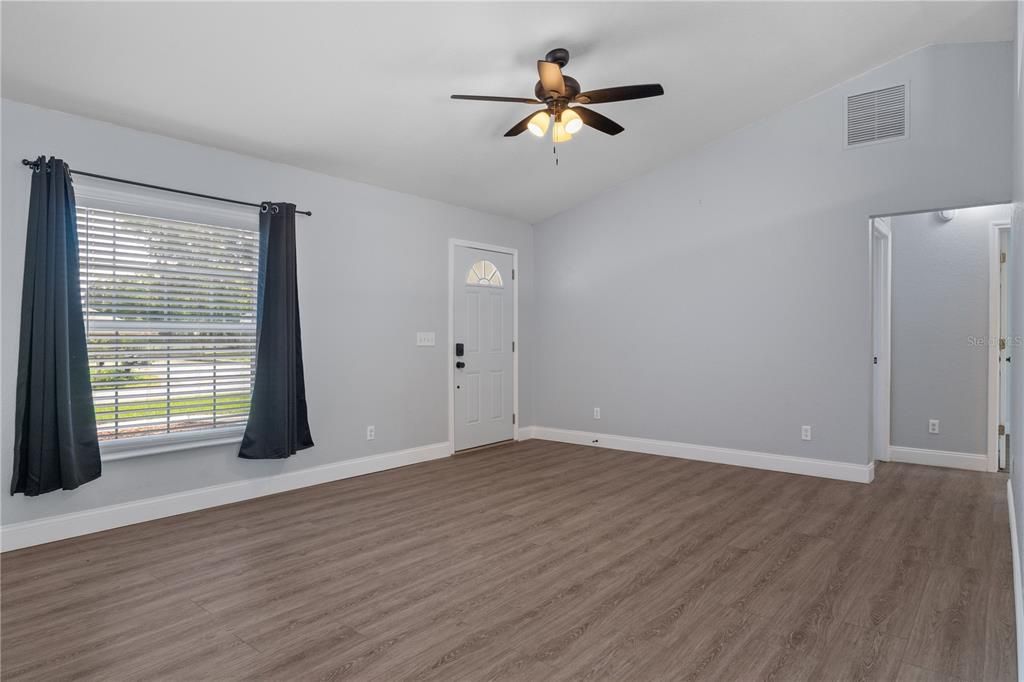 For Sale: $210,000 (3 beds, 2 baths, 1232 Square Feet)
