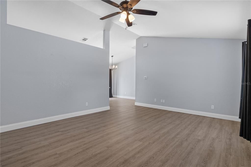For Sale: $210,000 (3 beds, 2 baths, 1232 Square Feet)