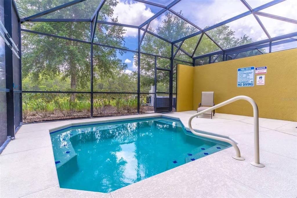 For Sale: $475,000 (5 beds, 5 baths, 2460 Square Feet)