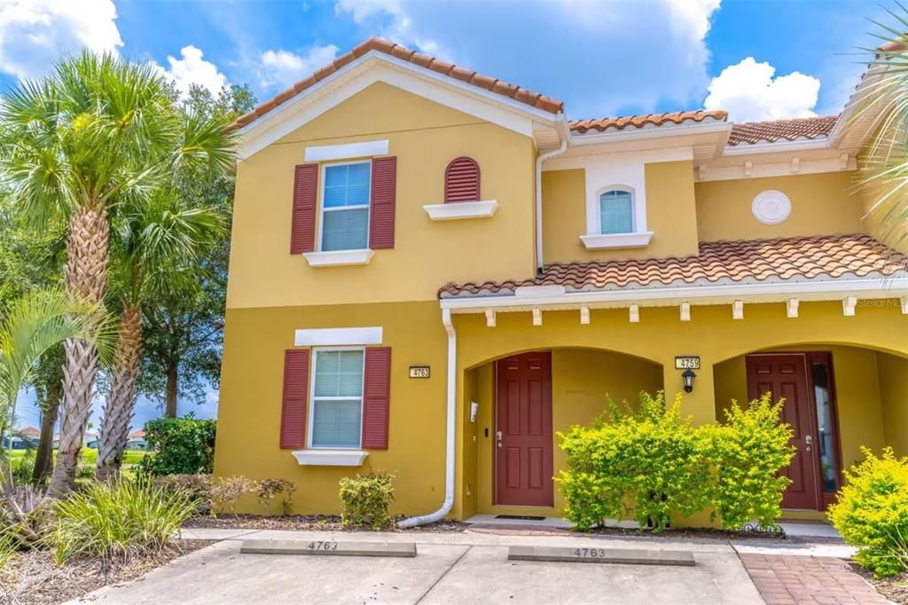 For Sale: $475,000 (5 beds, 5 baths, 2460 Square Feet)