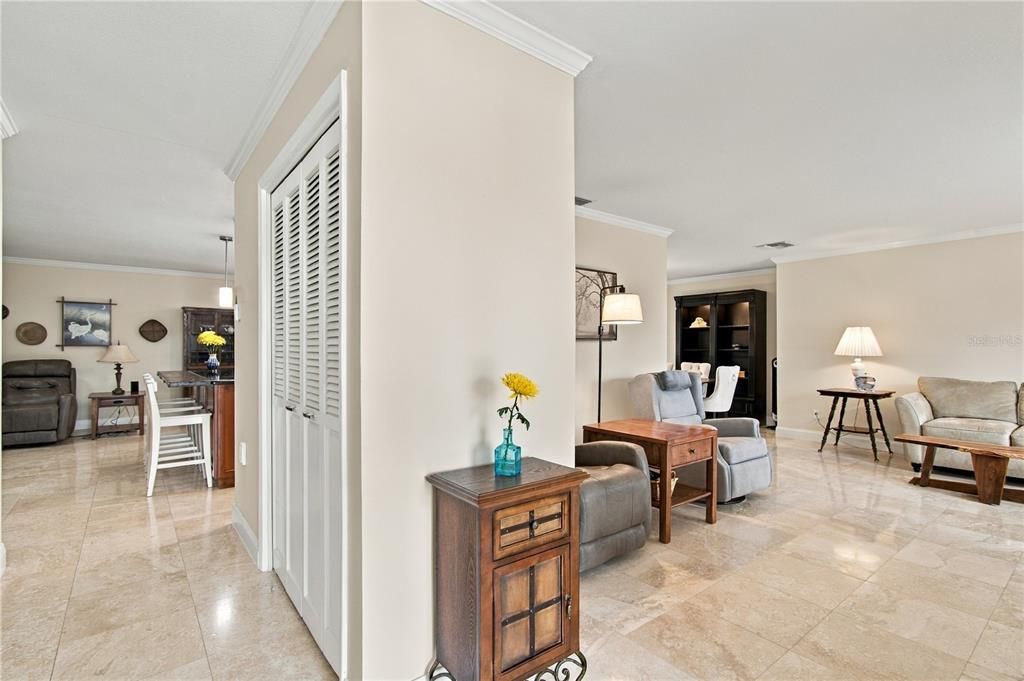 En Venta: $649,900 (4 camas, 2 baños, 2178 Pies cuadrados)