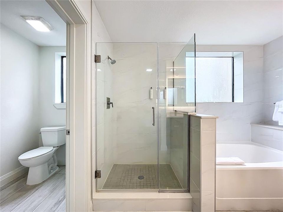 For Sale: $245,000 (3 beds, 3 baths, 1544 Square Feet)