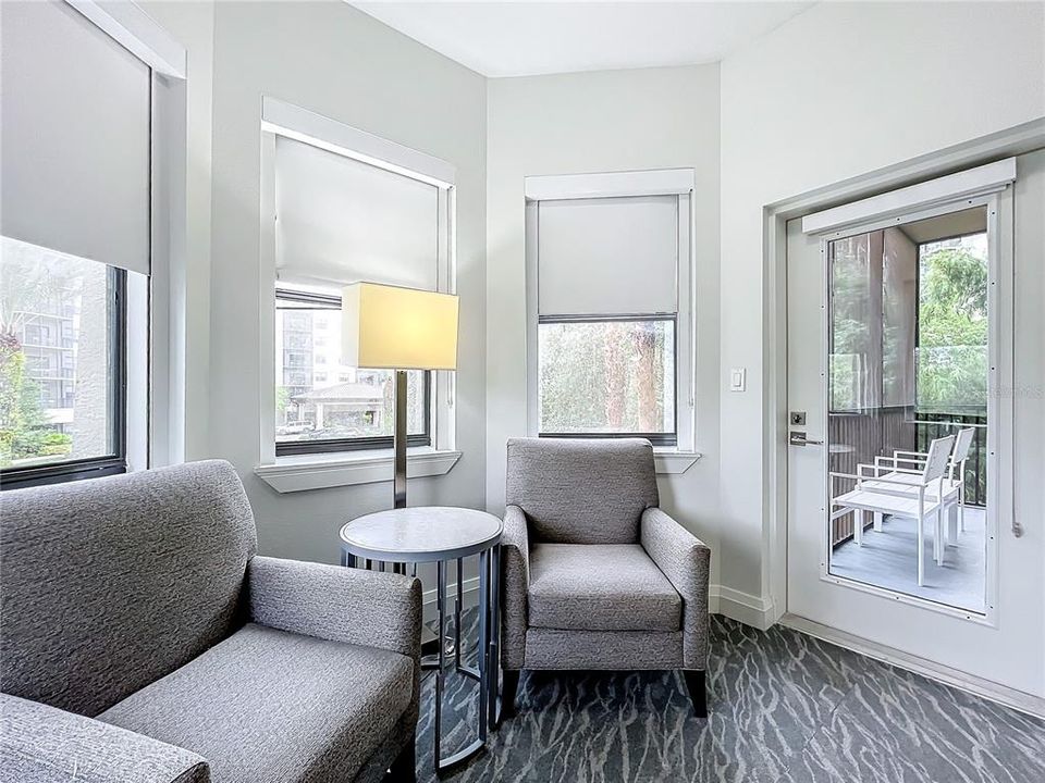 For Sale: $245,000 (3 beds, 3 baths, 1544 Square Feet)